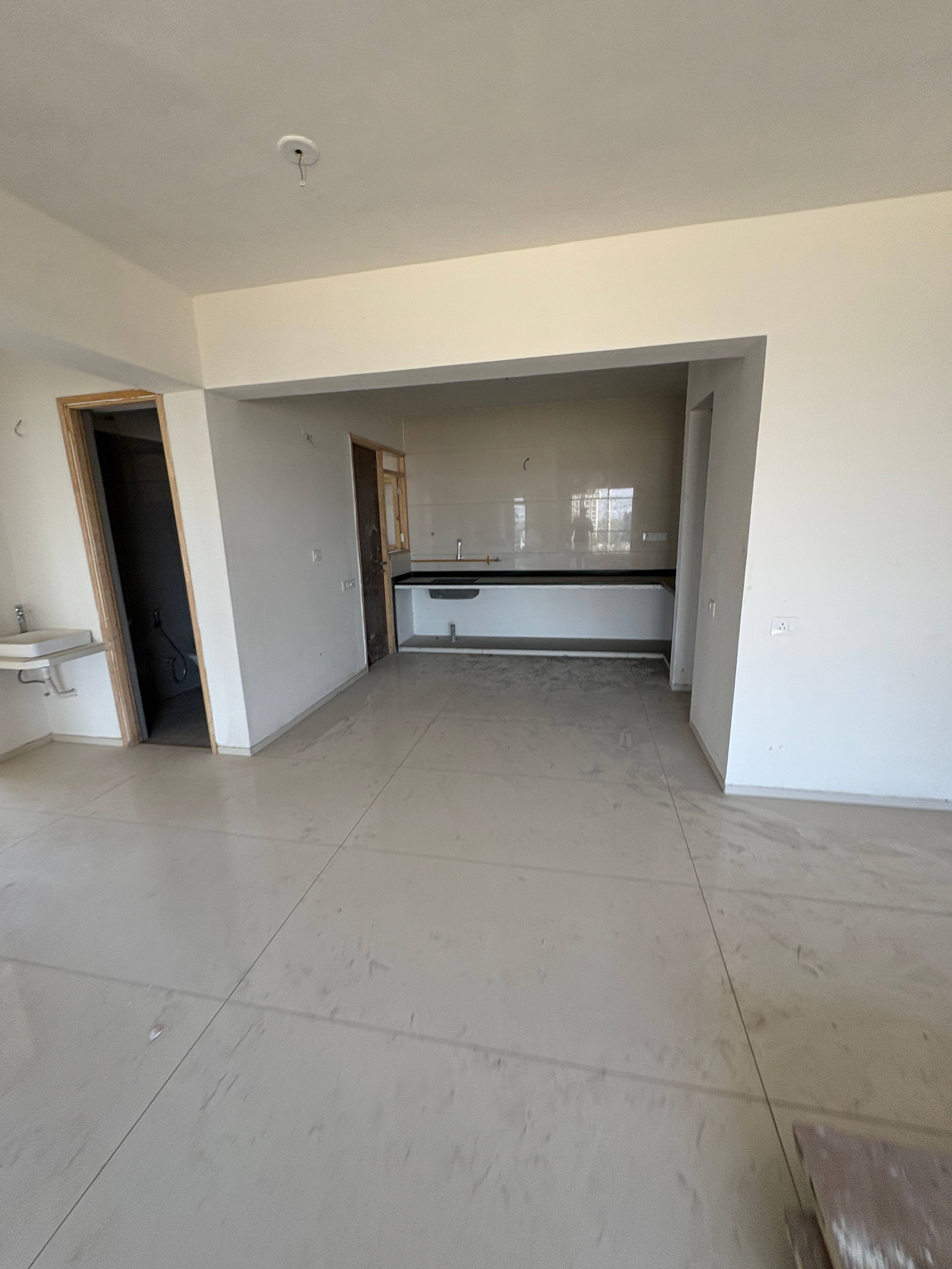3 BHK Flat in Money plant, Ahmedabad - Photo 9 of 12