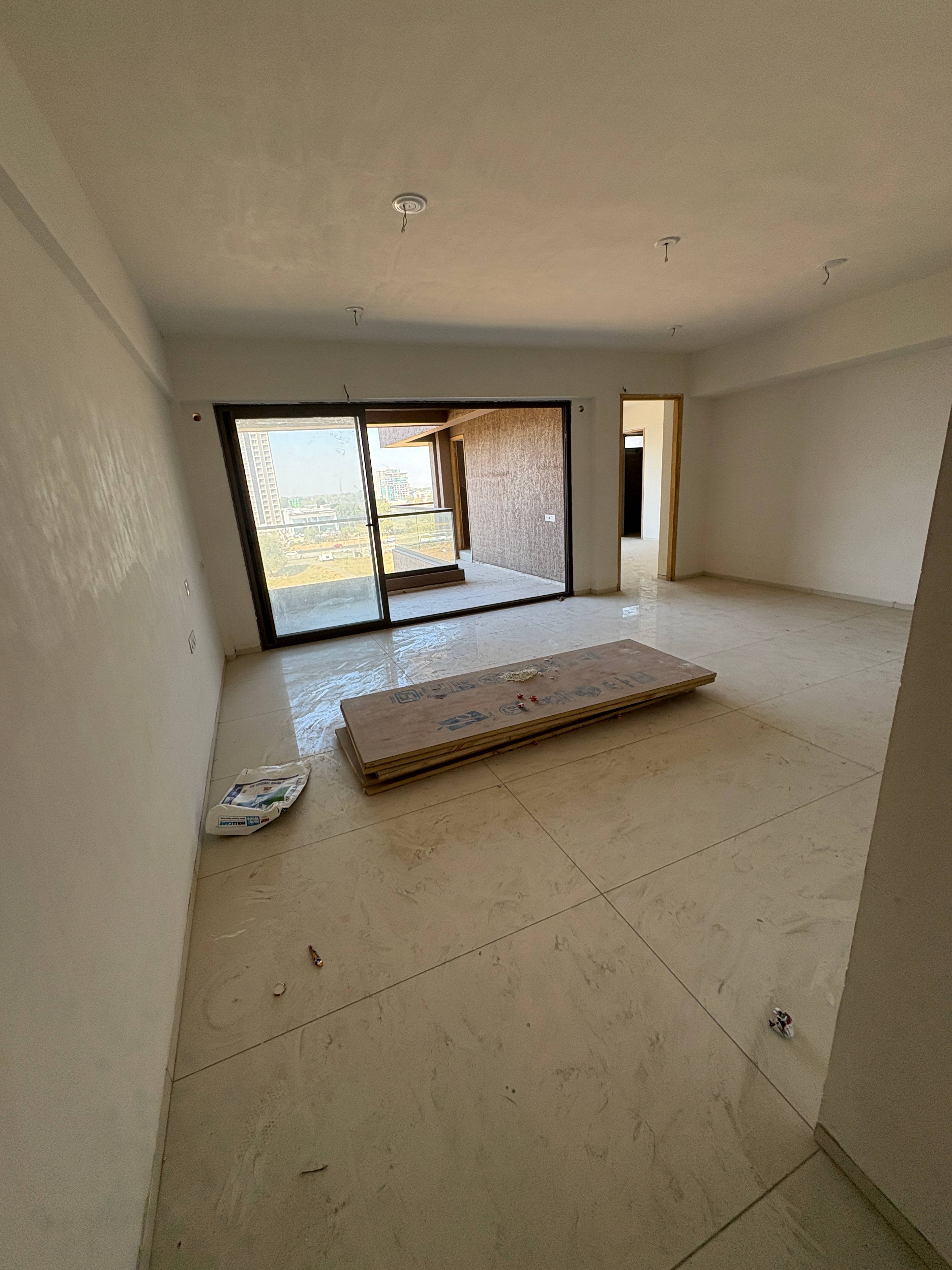 3 BHK Flat in Money plant, Ahmedabad - Photo 11 of 12