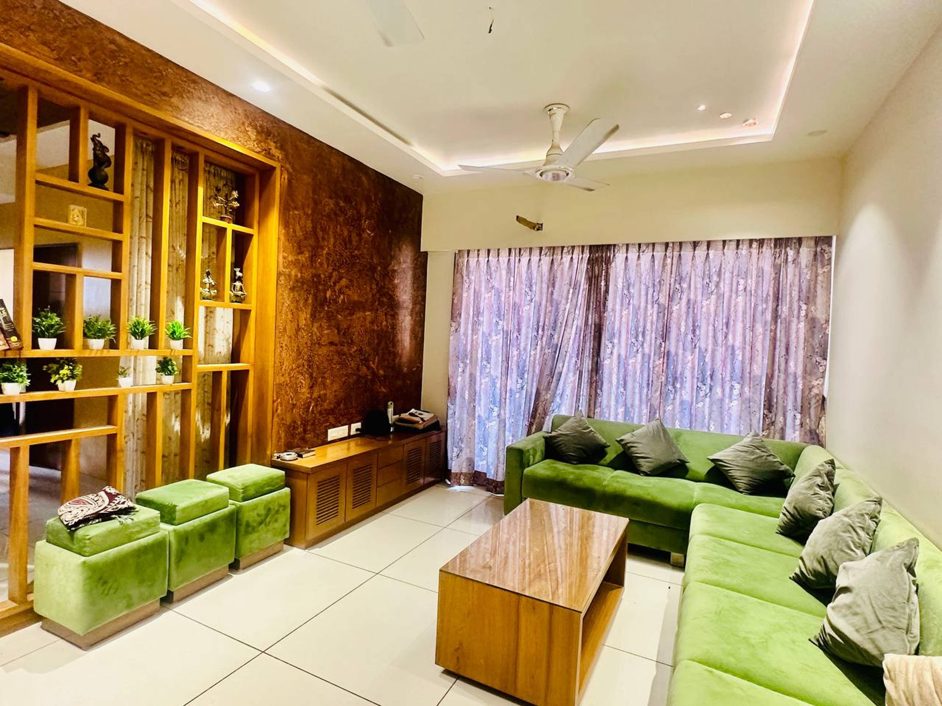 3 BHK Flat in CONPLEX CINEMA, Ahmedabad - Photo 6 of 11