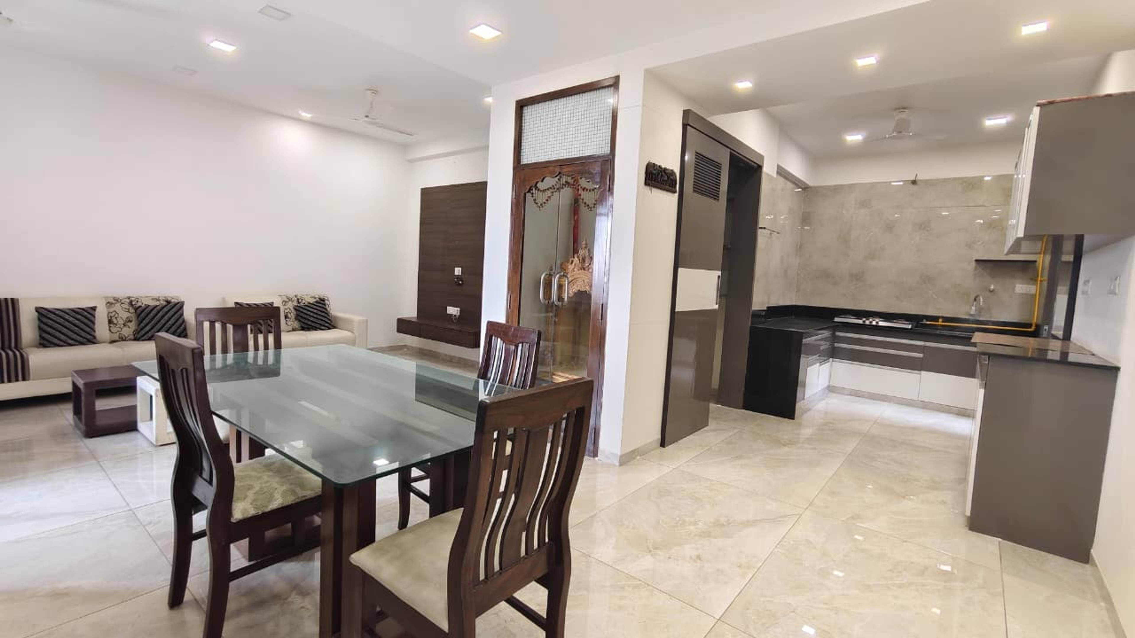3 BHK Flat in Close to SG Highway, Ahmedabad - Photo 6 of 18