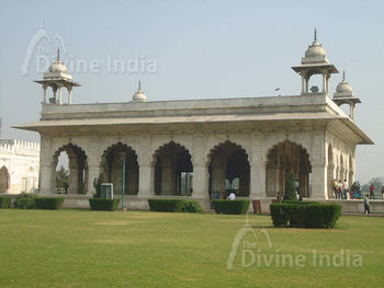 Diwan-i-khas, The Red Fort