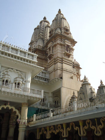 Chattarpur Temple