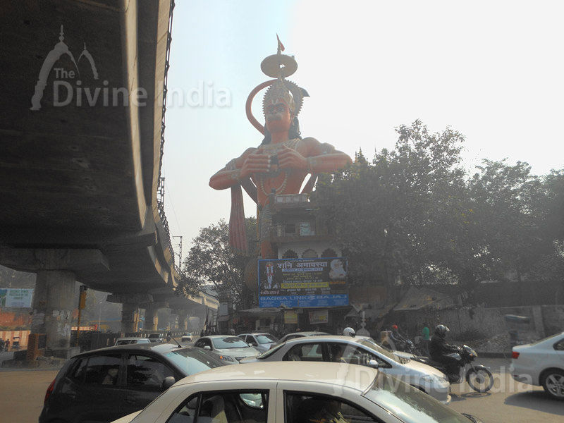 Giant statue of lord Hanuman between Jhandewalan and Karol Bagh metro station