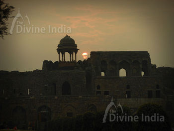 Beautiful Sunset scene at Bara Darwaza, Purana Qila