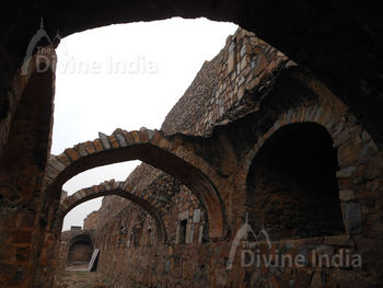 built in red sandstone wall, Purana Qila