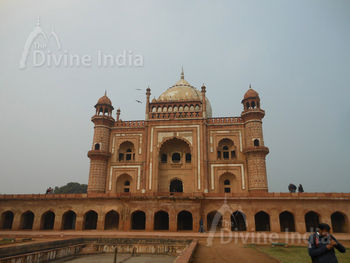 other view Safdarjung tomb