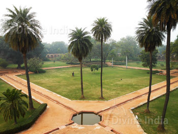 Char Bagh garden at Humayun of Tomb