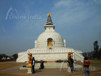 vishwa shanti stupa, also known as world peace pagoda, indraprastha park