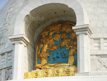 vishwa shanti stupa, also known as world peace pagoda, indraprastha park