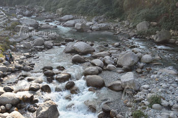 Side view of Chintpuri temple 