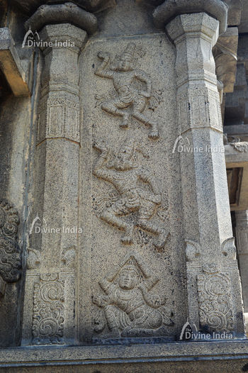 Beautiful wall pillar design