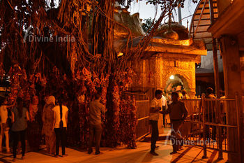 Side view of Chintpuri temple 