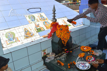 Devotee Offer Liquor to Lord Kesavmal Bawali