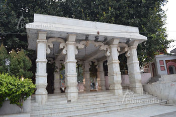 Entry gate of Jyotisar Place