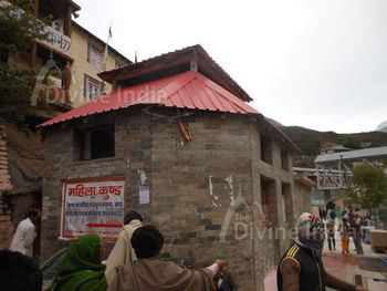 Female Tapt Kund at Badrinath Temple