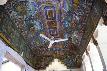 Inside roof design at kangra devi temple