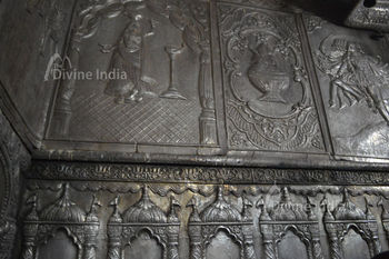 inside wall design at jwala ji temple