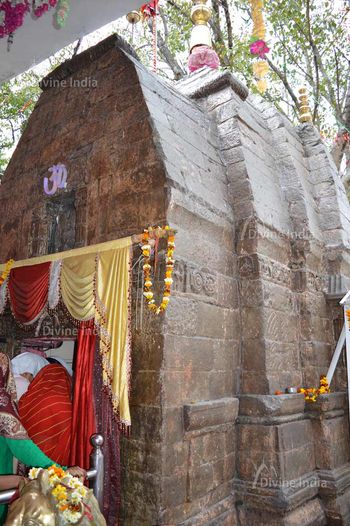 Kol Kandoli Main Temple