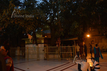 Other back side view of chintpurin temple