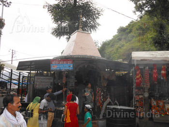 Prayer Sathal at Neelkanth Mahadev Temple