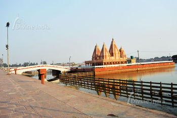 Sarveshwar Mahadev Temple at Brahma Sarovar Kurukshetra