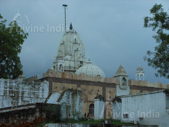 Shri Shouripur Digambar Jain Temple