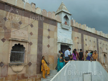 Shri Shouripur Digambar Jain Temple