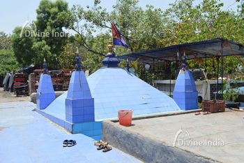 Top of Nili Chatri Temple