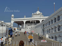 Entry Gate of Anandpur sabhi gurdwara