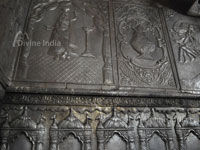 inside wall design at jwala ji temple