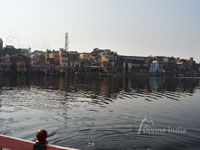 Ghat of Mathura and is central to 25 Ghats
