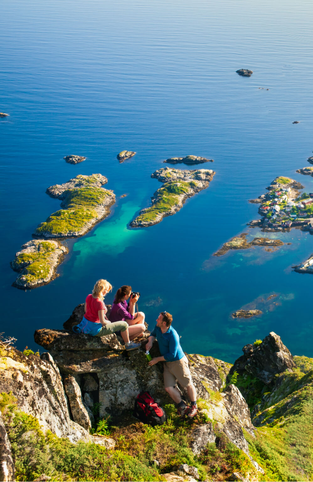 Midnight Sun in Lofoten - Best places to see — Hattvika Lodge