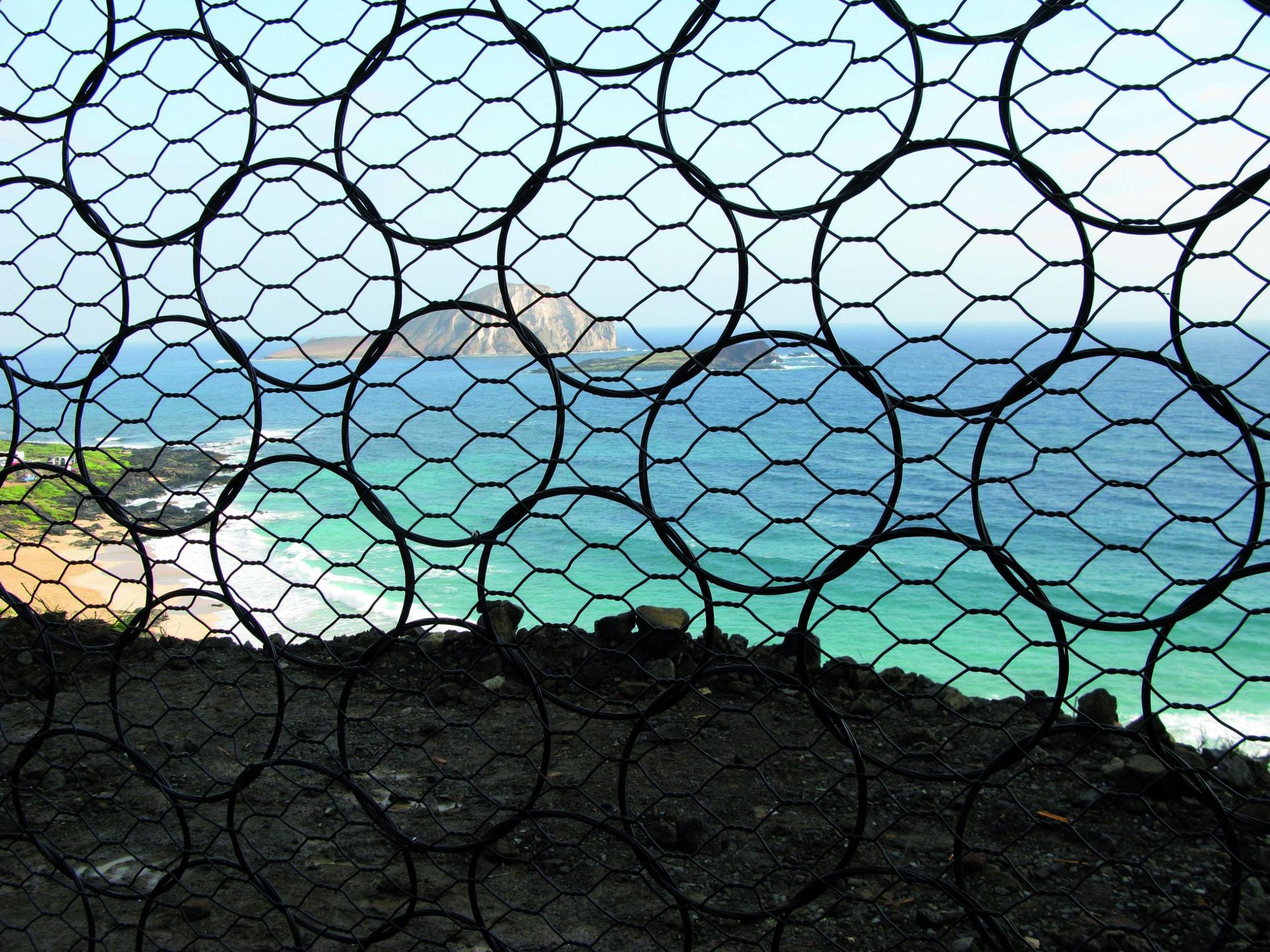 Advanced Rockfall Protection: High-Performance Steel Wire Systems