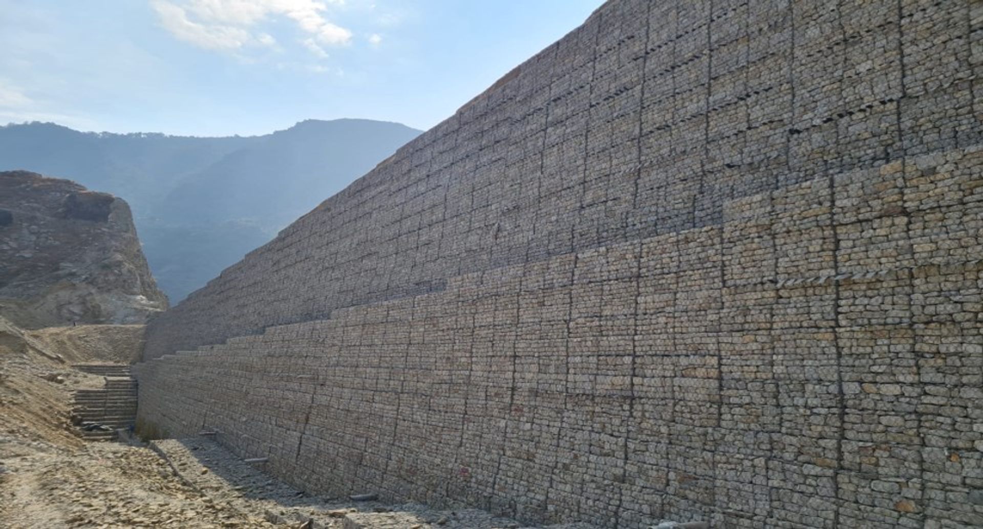 WEBINAR – Retaining Wall Structures for Slope Retention