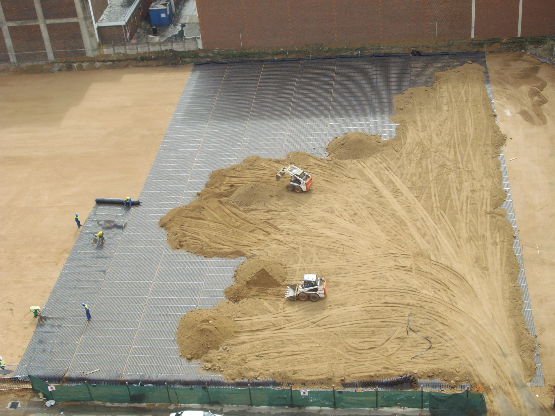 The use of Geosynthetics for Civil Engineering Works | Maccaferri