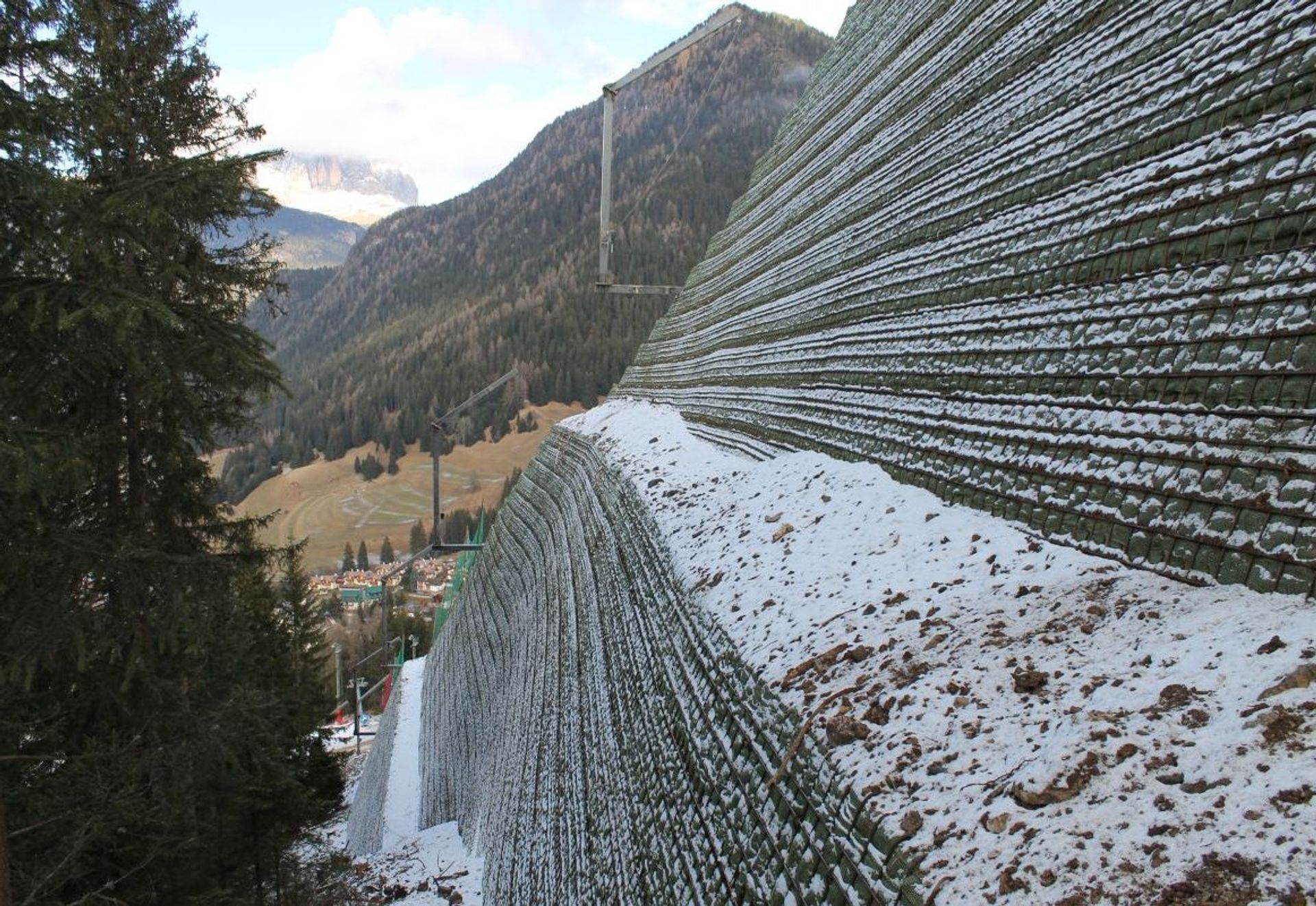 ALLARGAMENTO PISTA DA SCI “PISTA ALOCH" POZZA DI FASSA (TN)