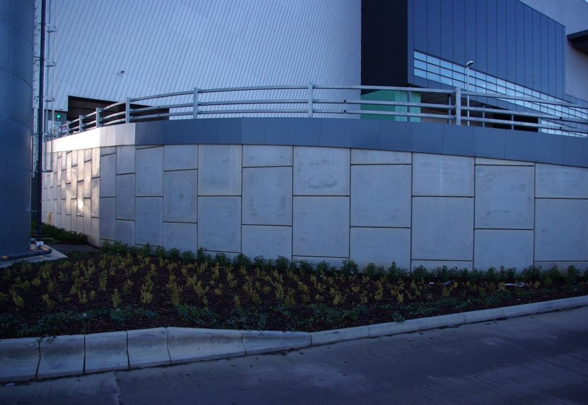 MacRes® Retaining Wall Supports Access Ramp at Lincoln EfW Facility