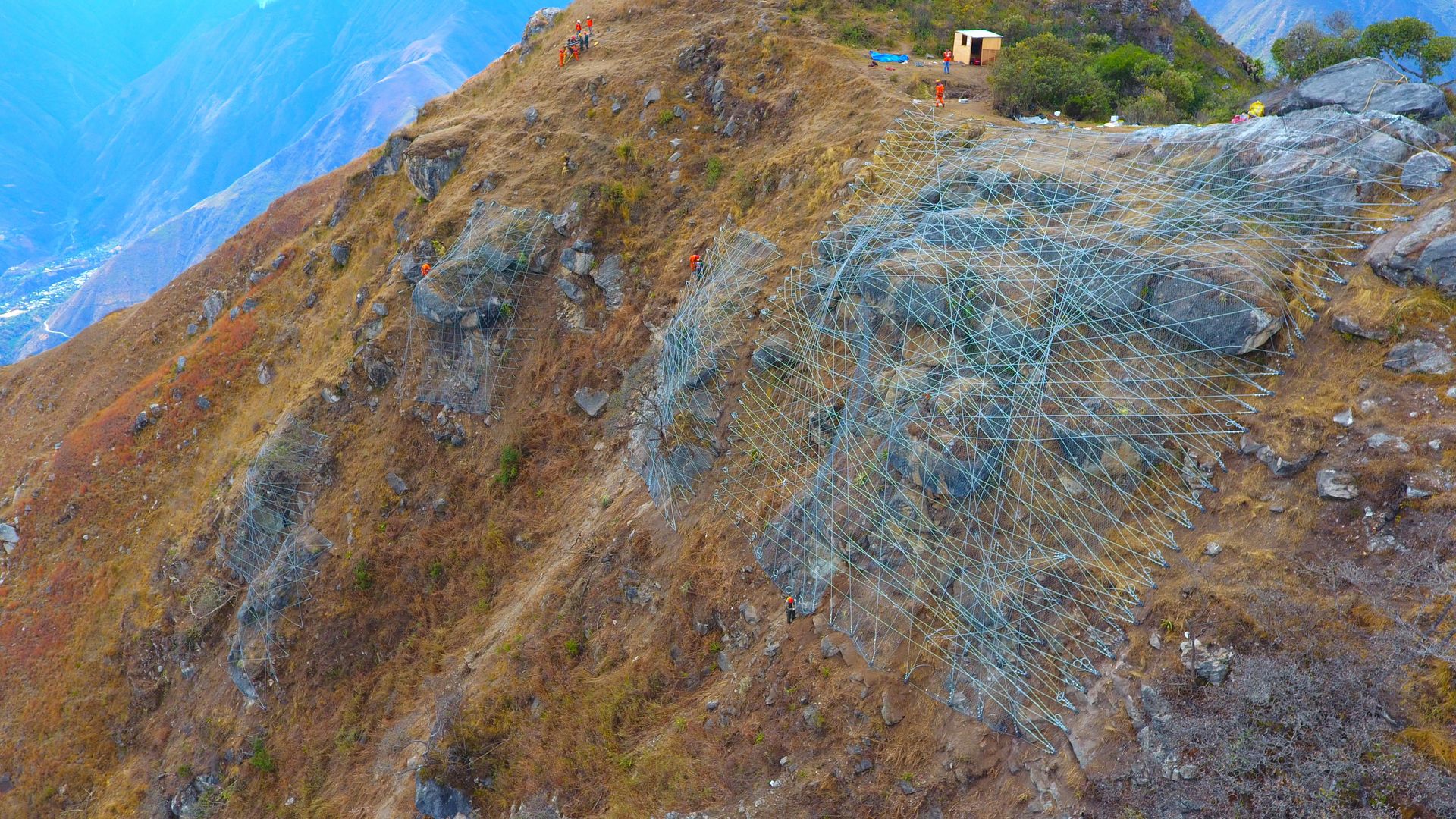 PROTECCIÓN Y SOSTENIMIENTO DE ROCAS COLCABAMBA