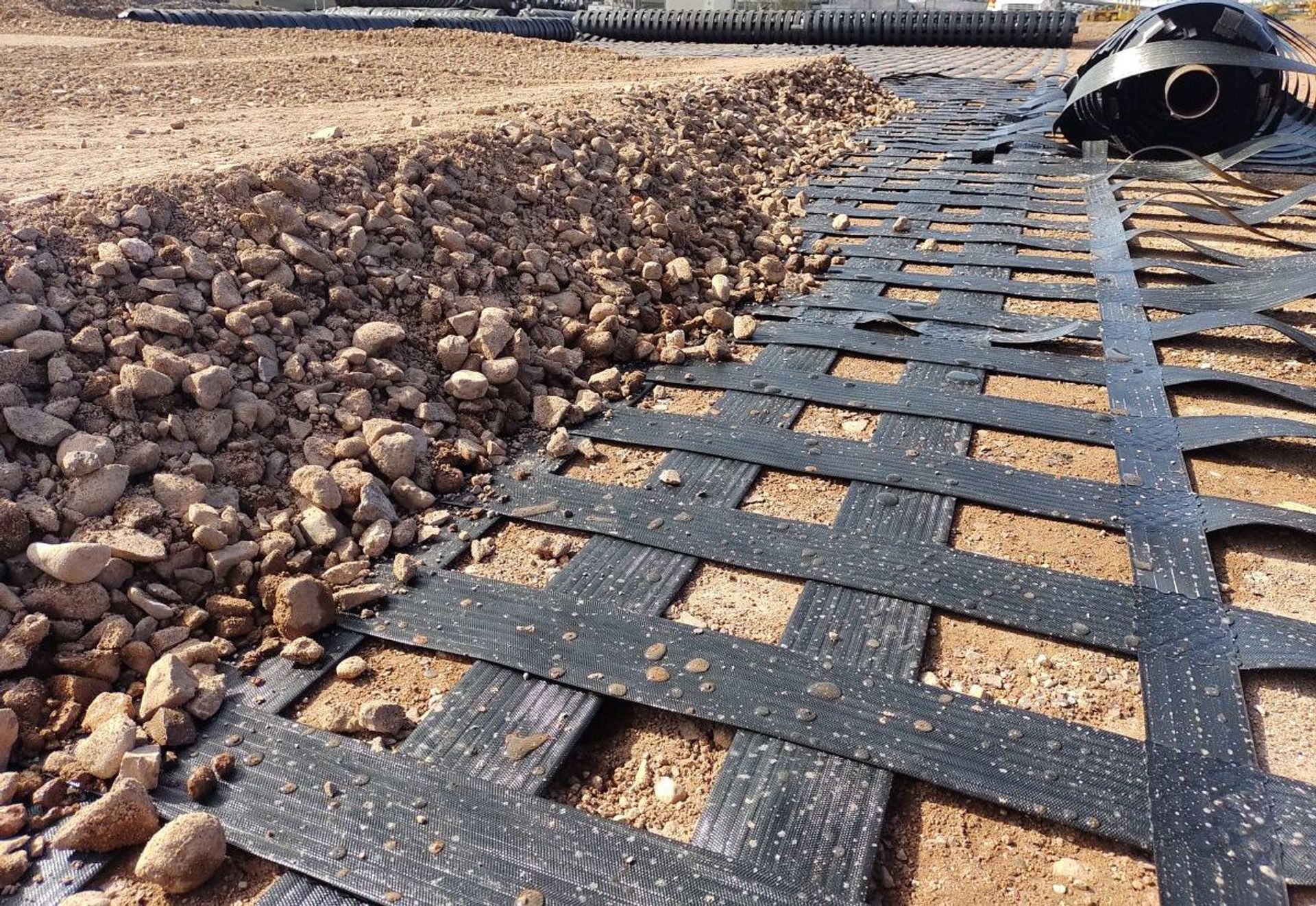 REFUERZO BASAL PARA NIVELACION DE PATIO, API 