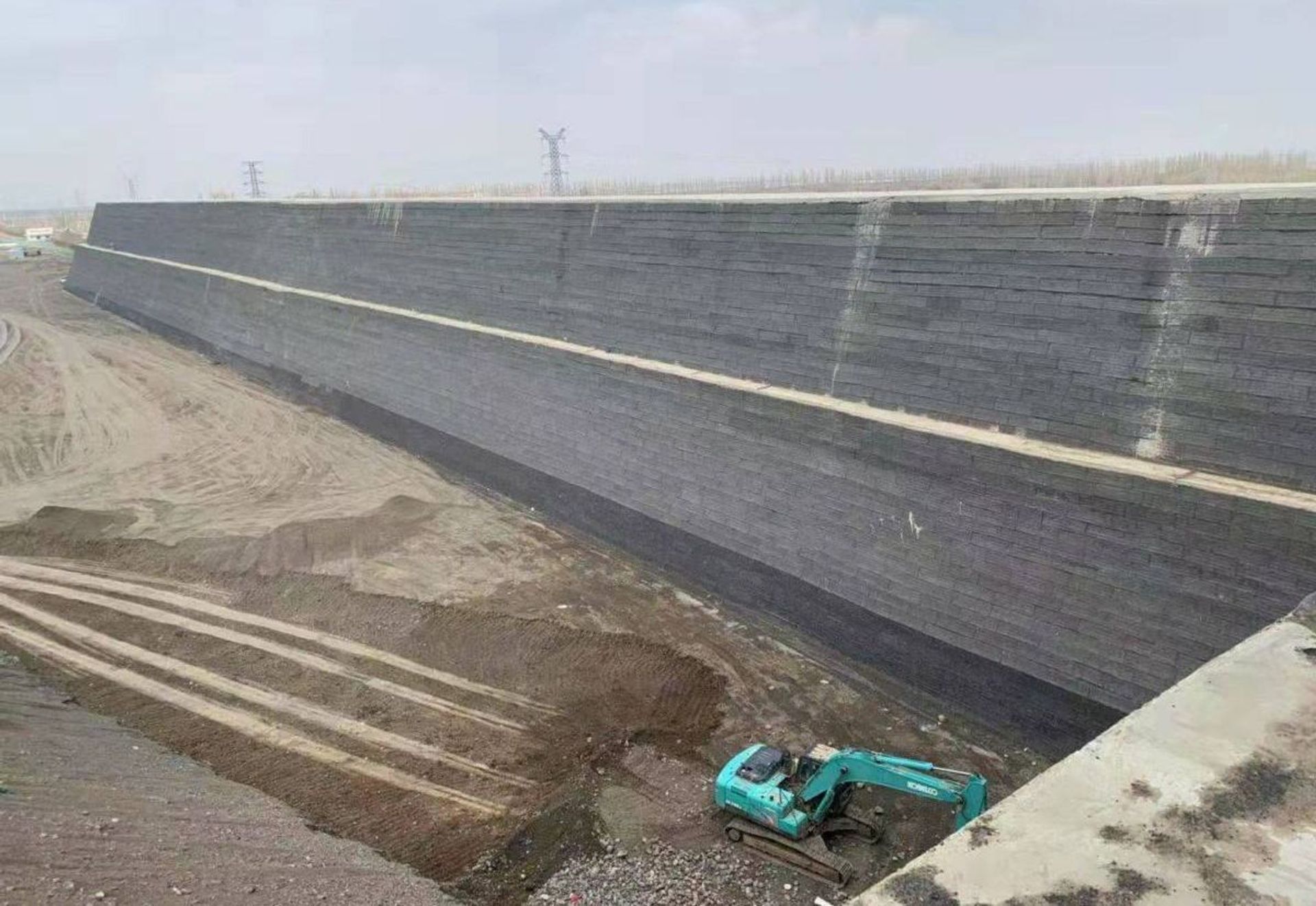 乌鲁木齐市某反恐基地挡弹墙工程