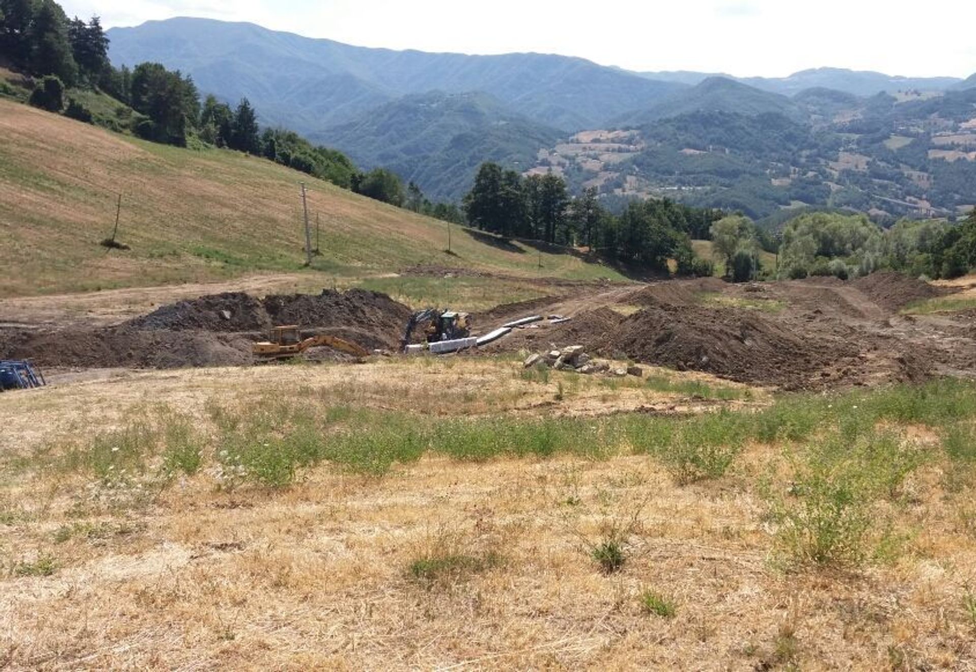 REALIZZAZIONE DI DRENAGGI PROFONDI (TRINCEE DRENANTI)