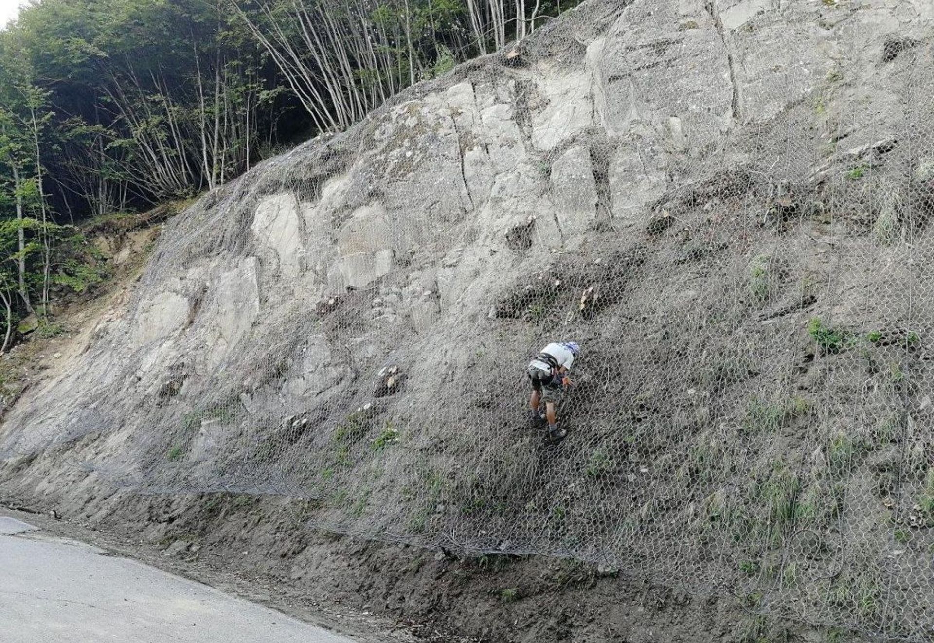 MESSA IN SICUREZZA S.P. 89 VALFLUVIONE (AP)