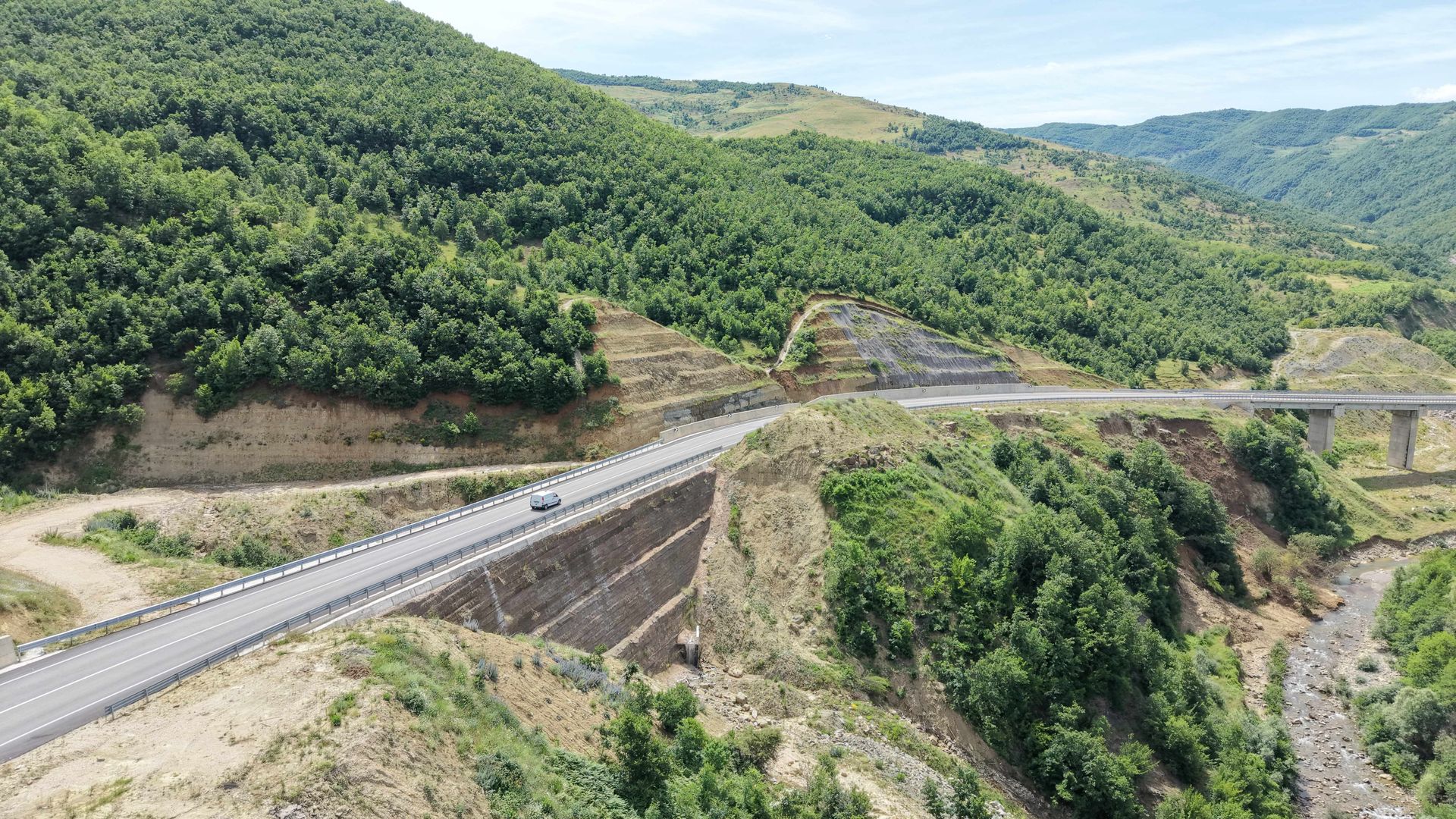 Green Terramesh Wall  Km13+800 - Km 14+500 - Qukes - Qafe Plloce Road- Lot 1 