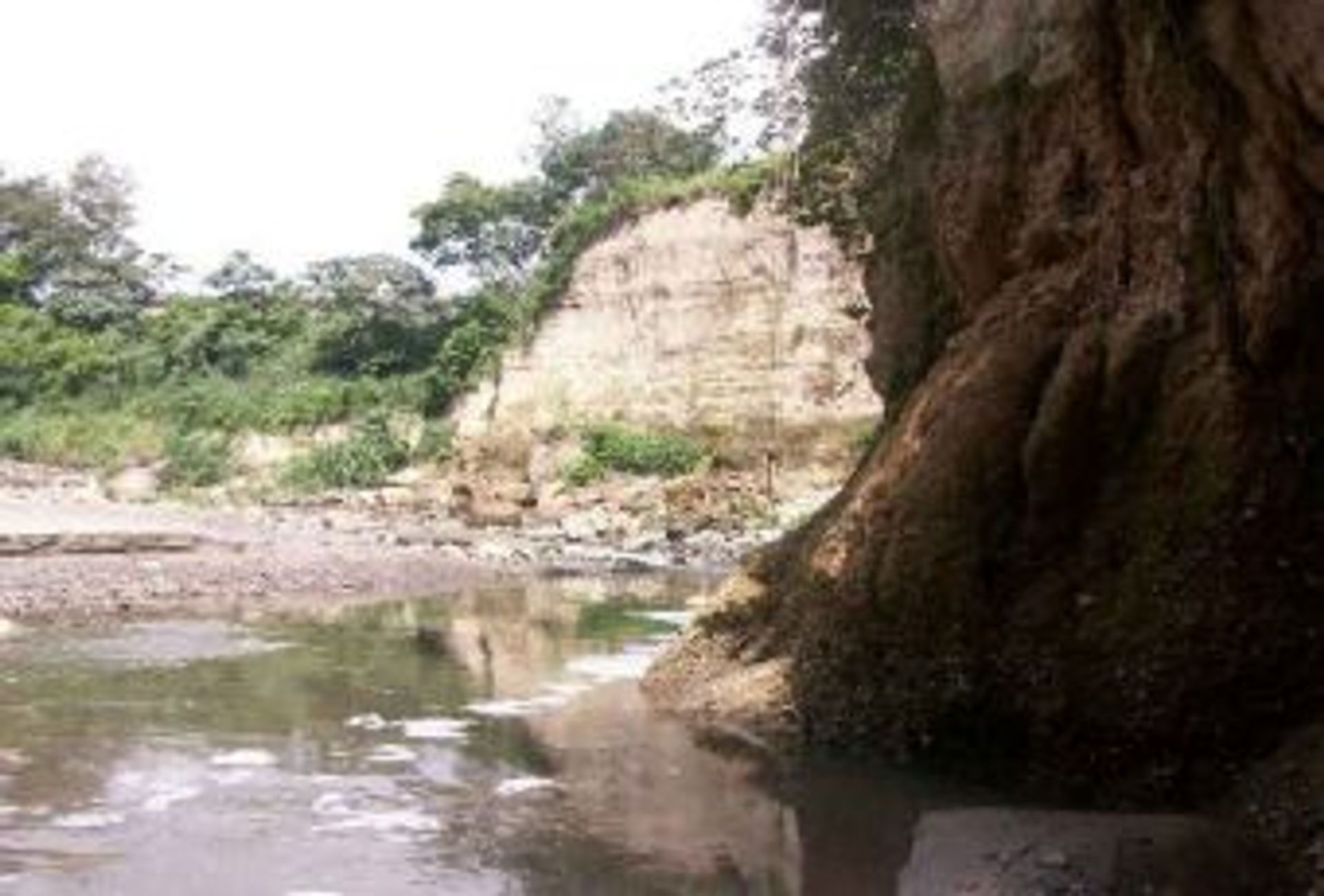 REVESTIMIENTO DE TALUD EN ALTOS DEL BOULEVARD