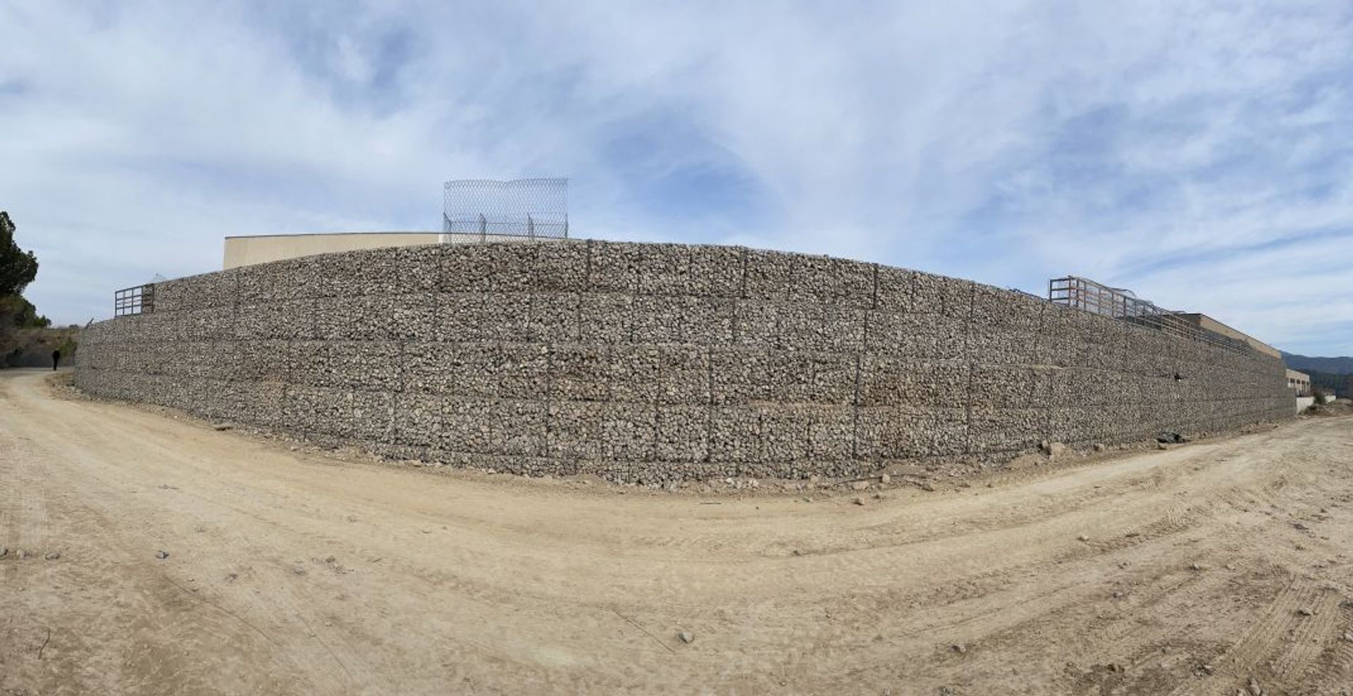 NAVE INDUSTRIAL DE ARCAS OLLÉ 