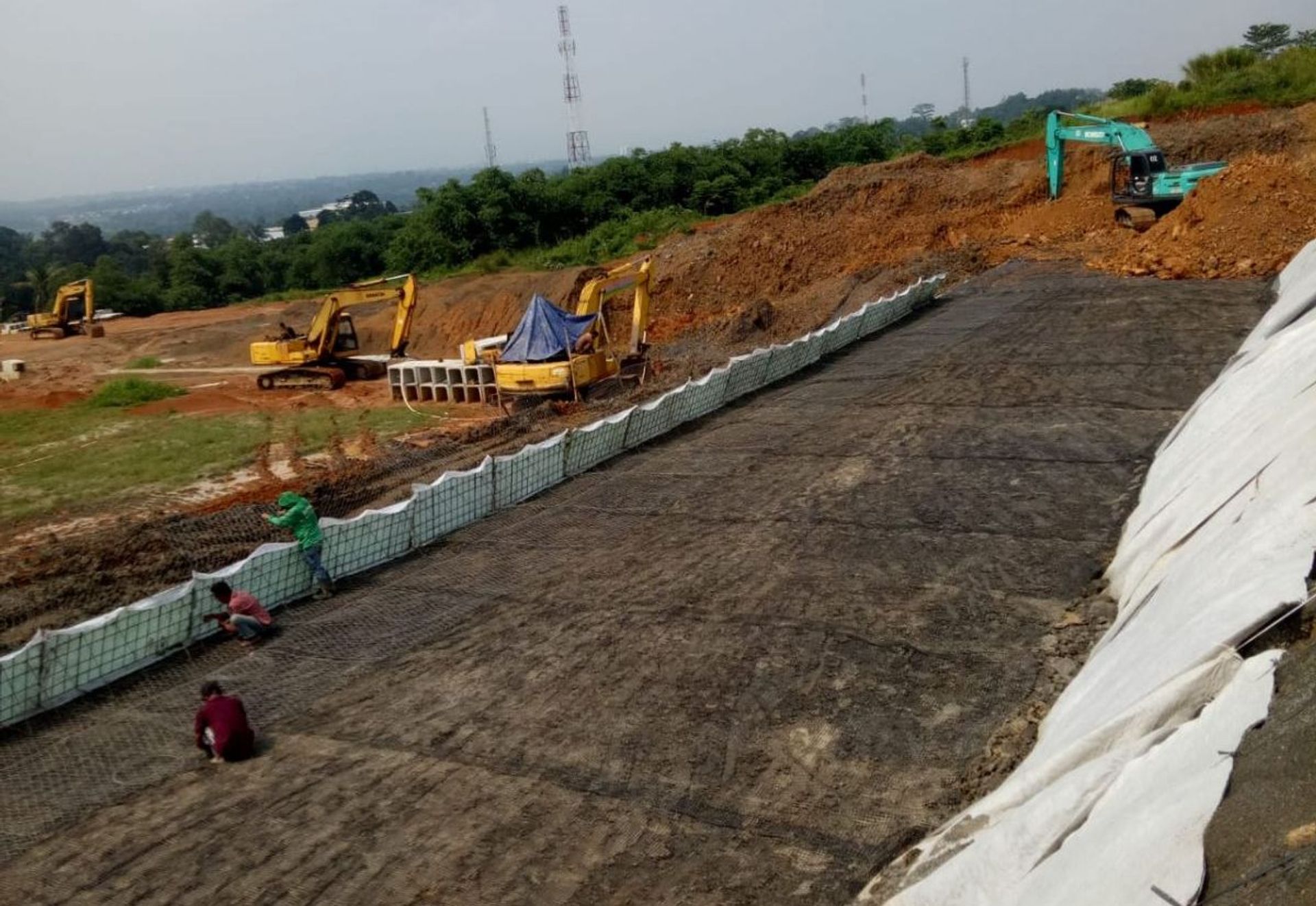 SAMPOERNA ACADEMY GREEN TERRAMESH