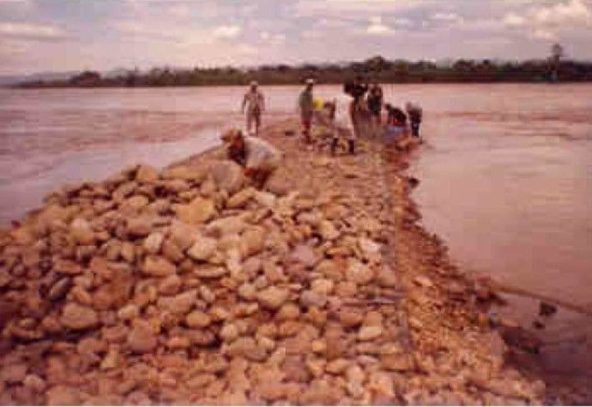 PROTEÇÃO DE MARGEM DO RIO HUALLAGA – JUANJUI