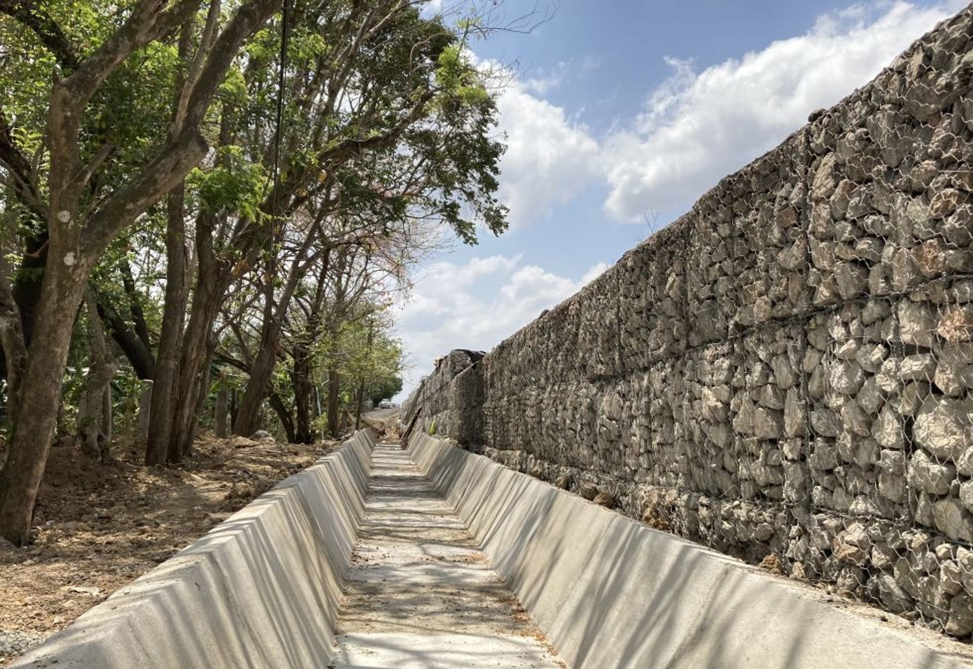 MURO DE CONTENCION CARR. ACAYUCAN - LA VENTOSA