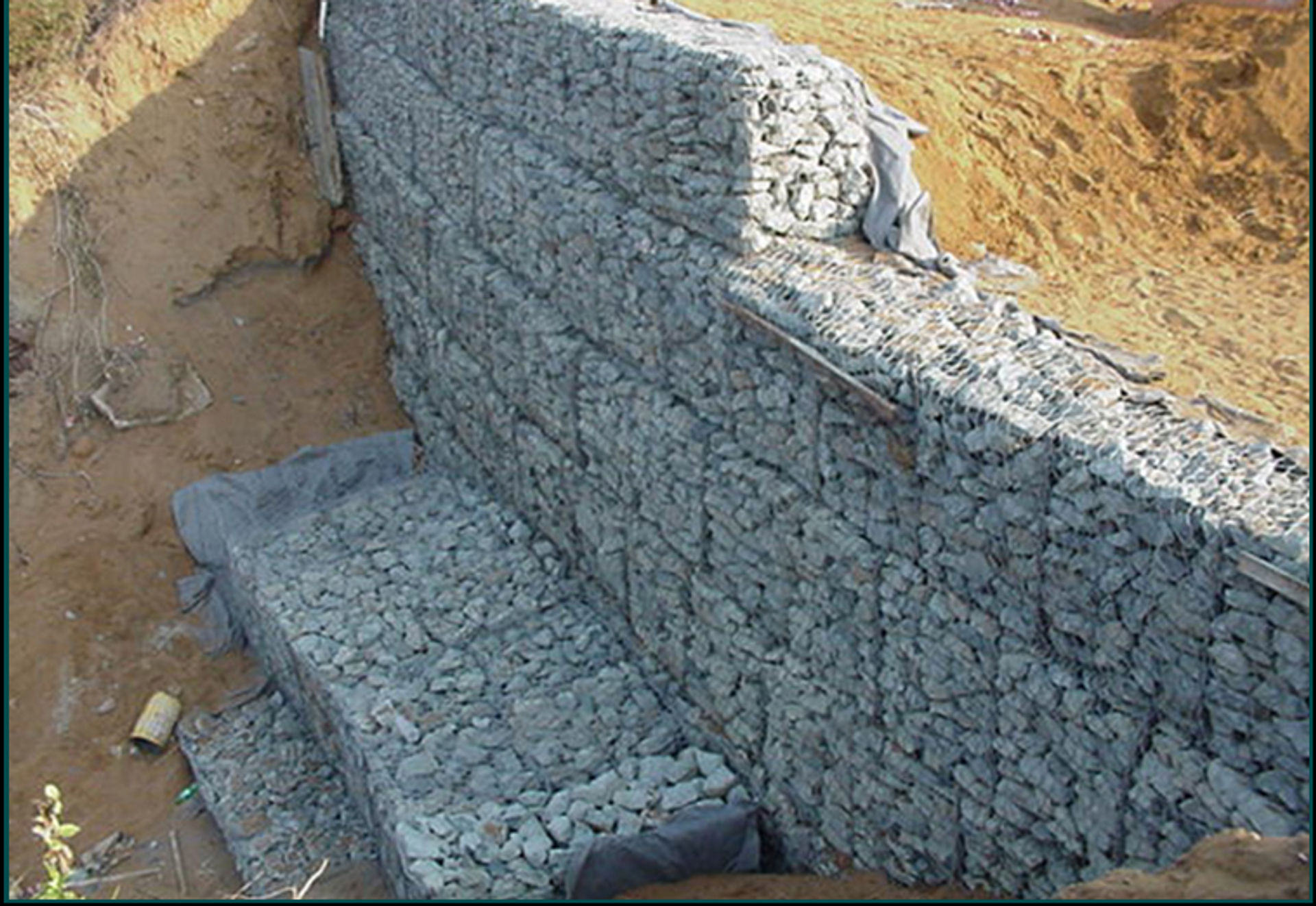 BLUFF LANDSLIP REPAIR