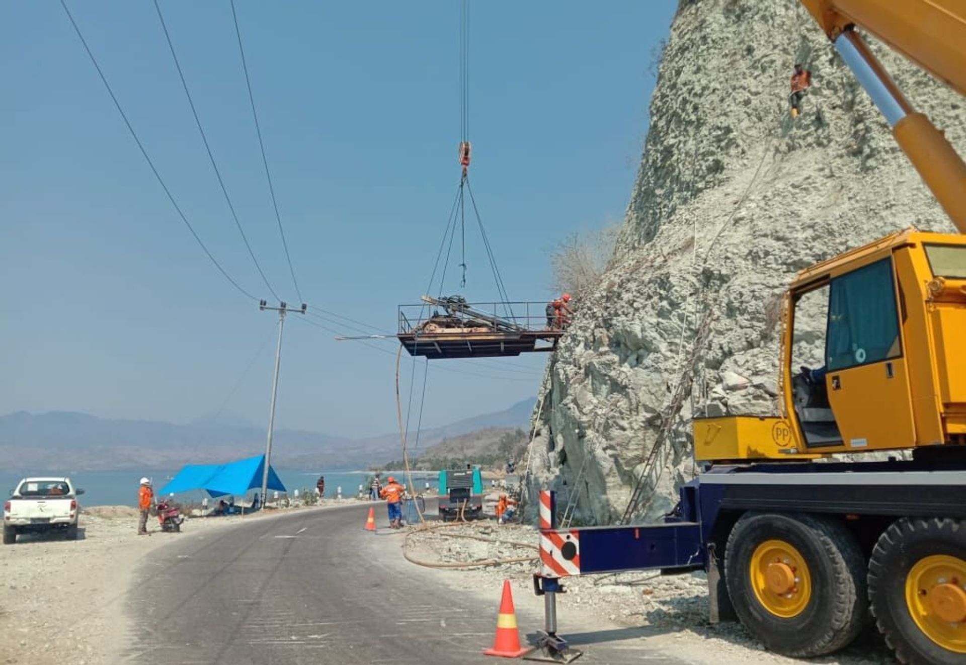 ROCKFALL MITIGATION (NETTING) AT PRESERVASI JALAN AEGELA - BATAS K